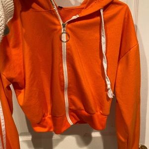 Orange light cropped sweatshirt